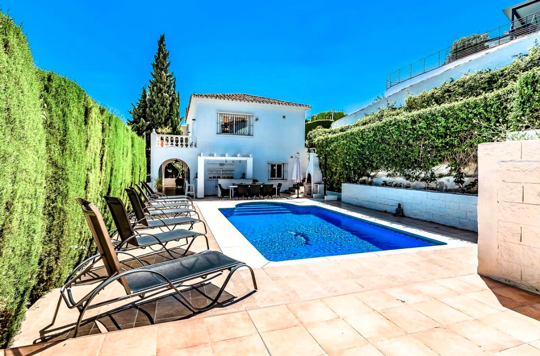 Garden of House or chalet for sale in Fuengirola  with Air Conditioner, Heating and Private garden