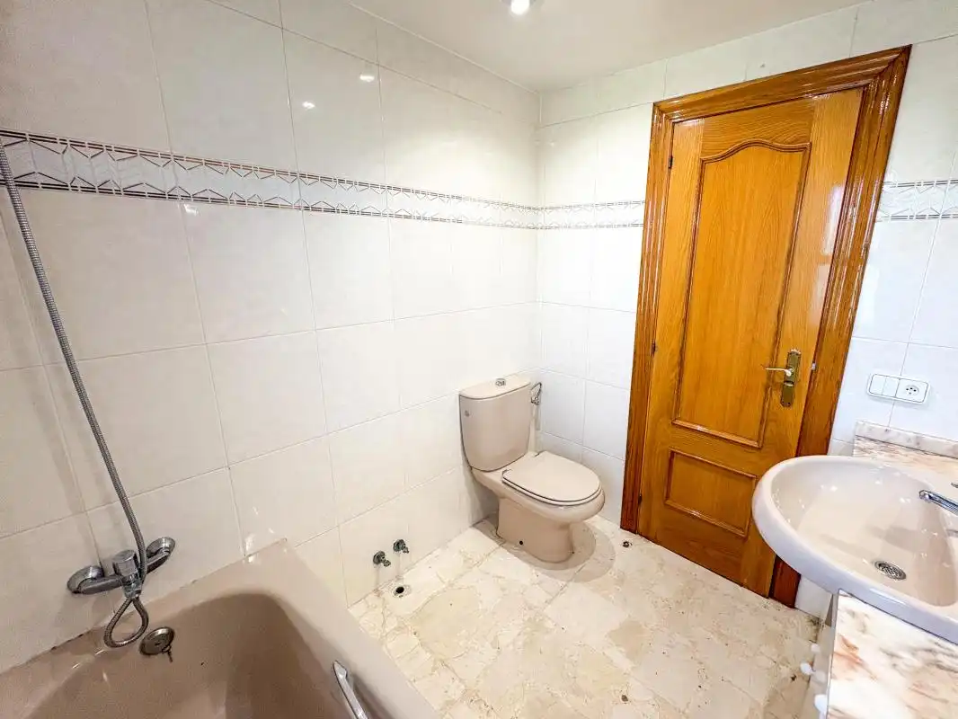 Baño de Casa o chalet en venta en Gandia con Aire acondicionado, Calefacción y Jardín privado