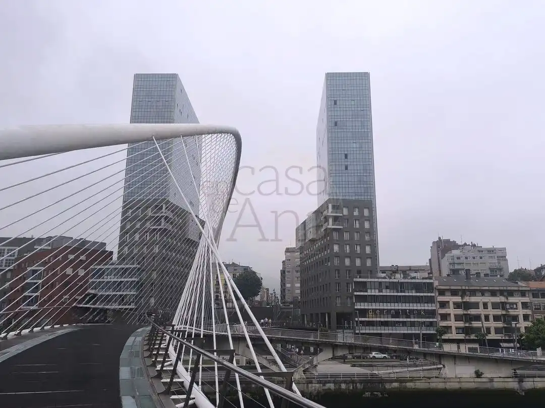 Piso en venta en Bilbao  con Aire acondicionado, Calefacción y Trastero
