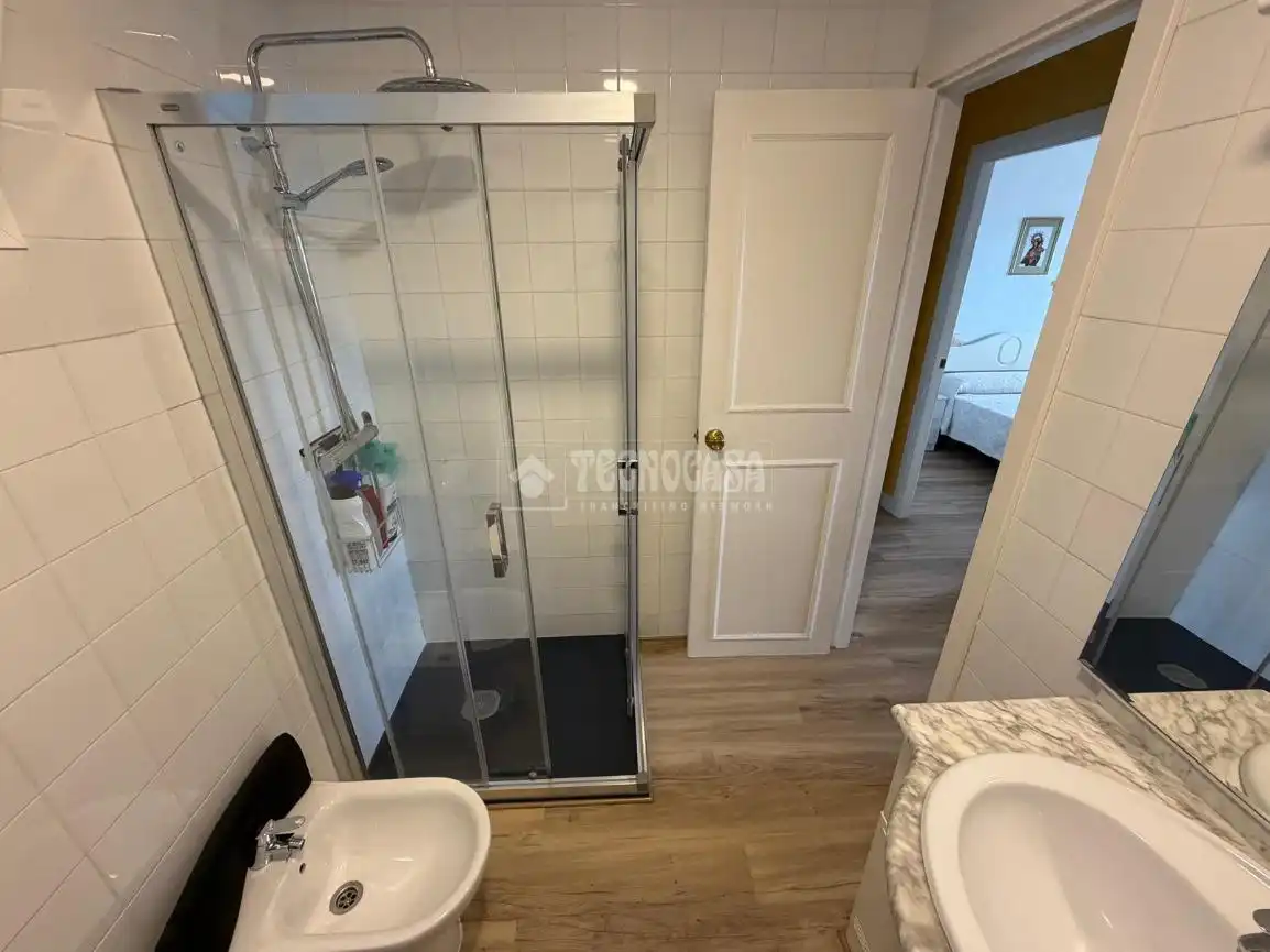 Baño de Piso en venta en Isla Cristina con Terraza
