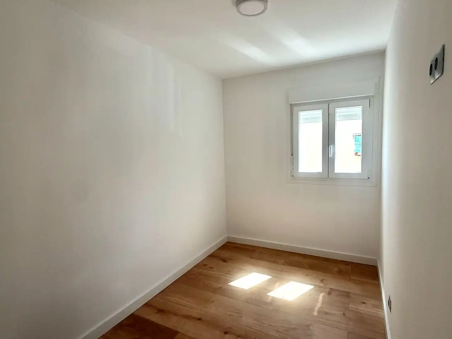 Habitación de Piso en venta en Parla con Aire acondicionado, Terraza y Balcón