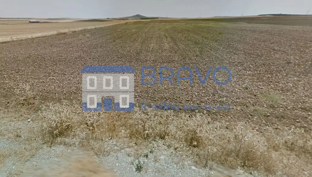 Terrain rustique à vendre à La Haba