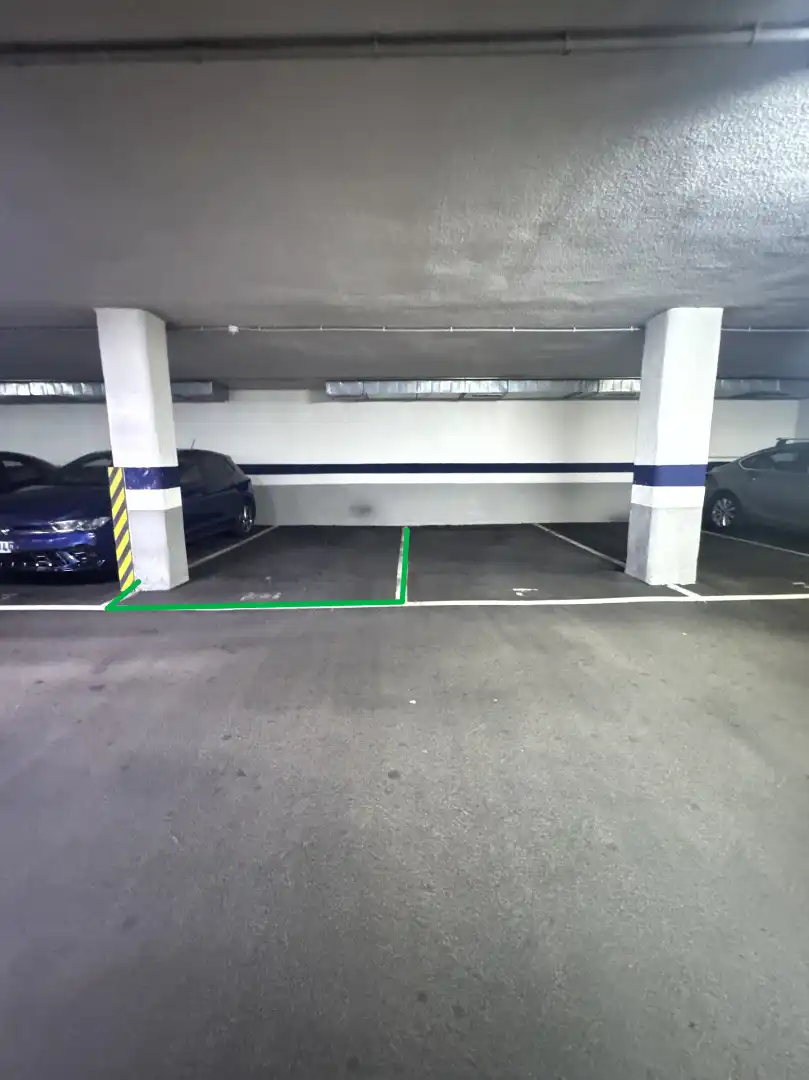 Parking de Ático en venta en Avilés con Calefacción, Parquet y Terraza
