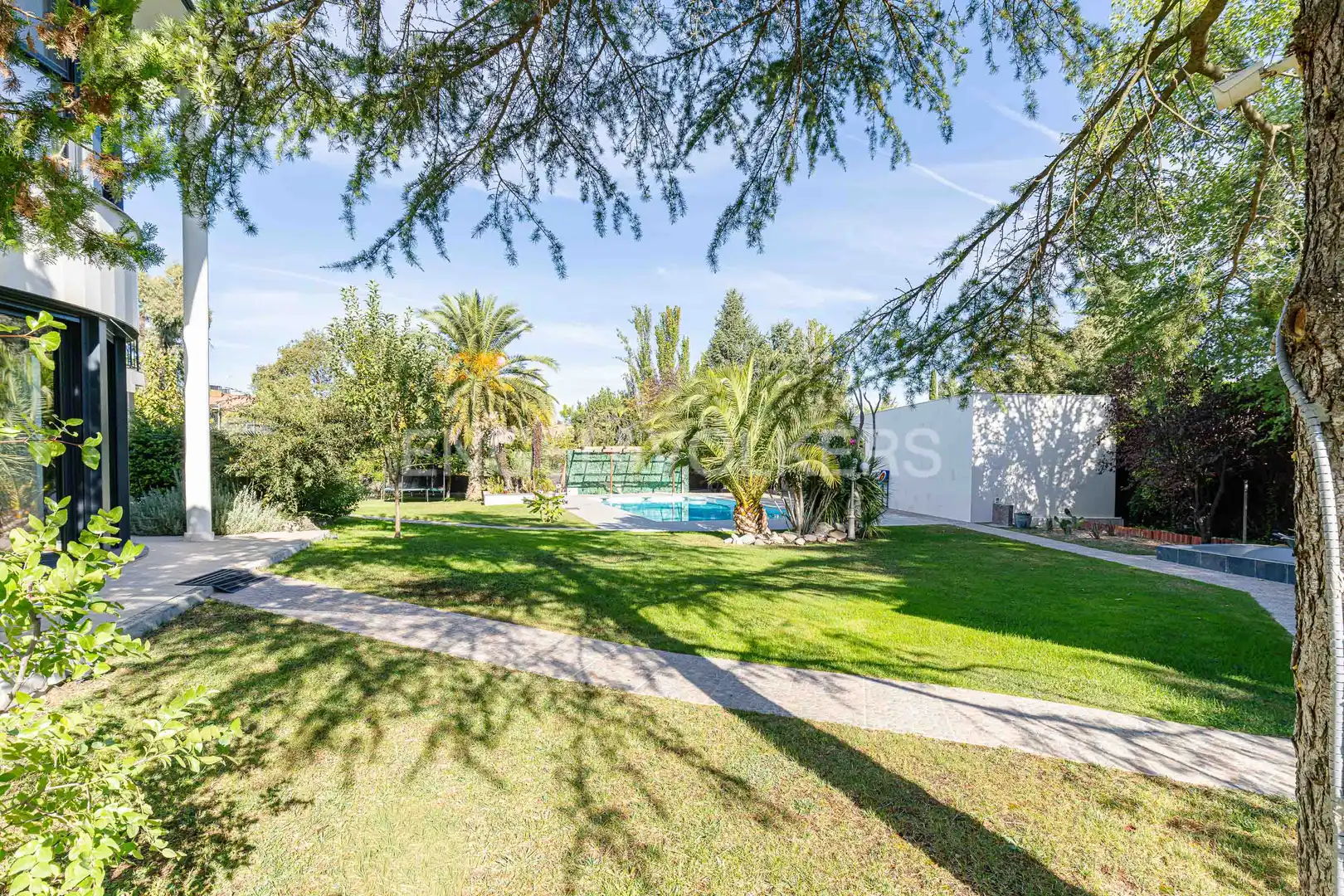 Jardín de Casa o chalet en venta en Boadilla del Monte con Aire acondicionado, Calefacción y Jardín privado