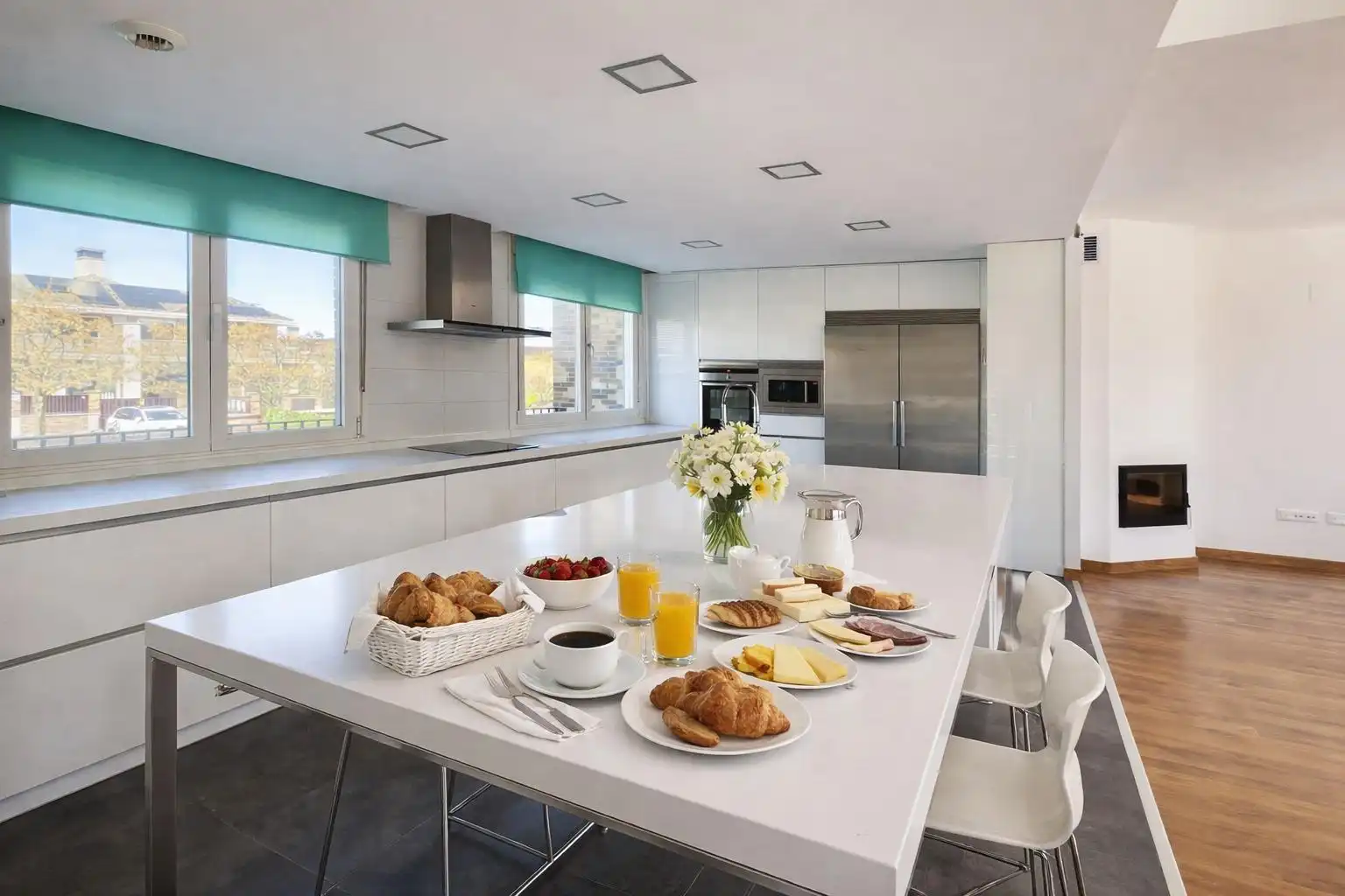 Cocina de Casa adosada de alquiler en Majadahonda con Aire acondicionado, Calefacción y Jardín privado