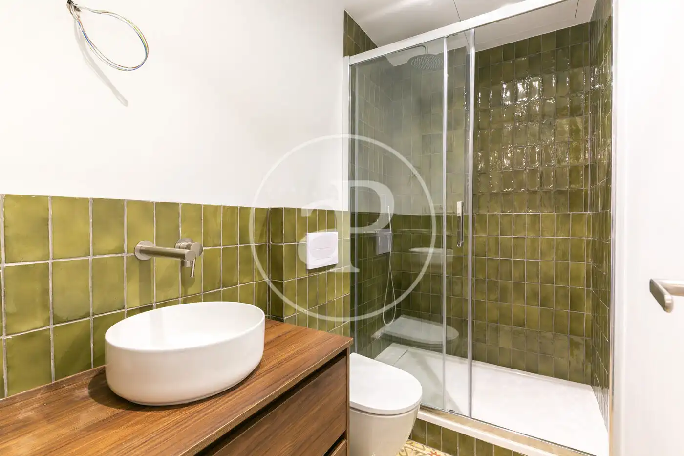 Bathroom of Flat for sale in Barcelona  with Air Conditioner, Heating and Balcony
