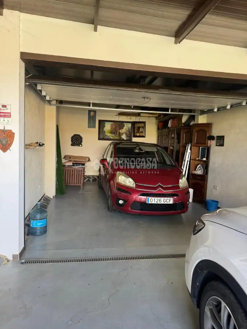 Vista exterior de Finca rústica en venta en Utrera con Aire acondicionado, Calefacción y Amueblado