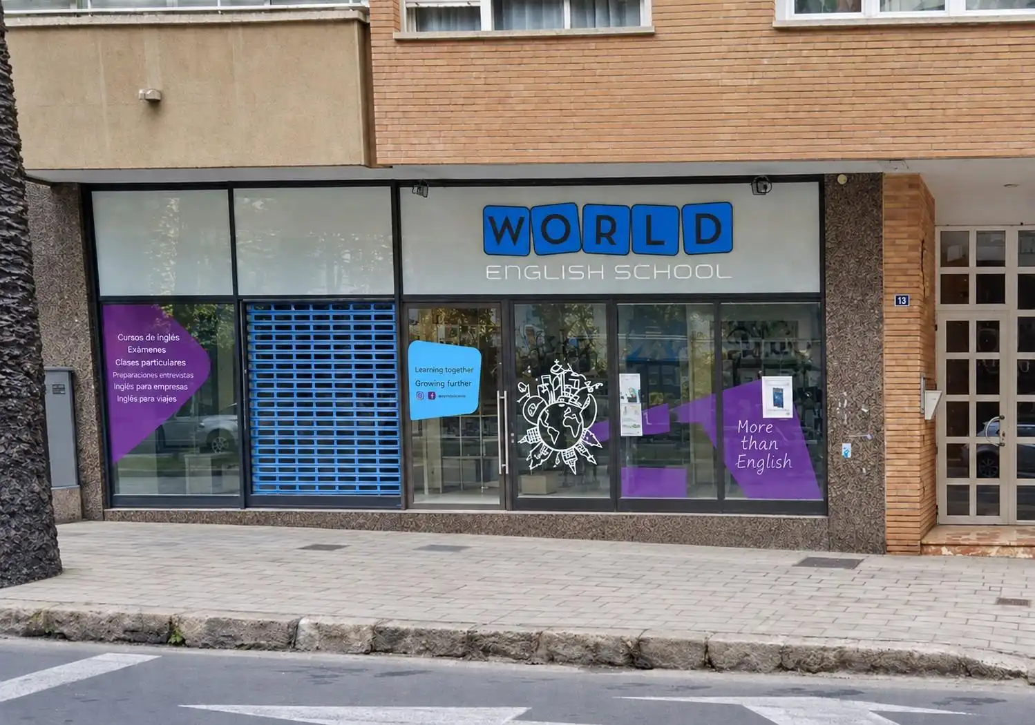 Local comercial en venda a Avenida BENITO PEREZ GALDOS 10