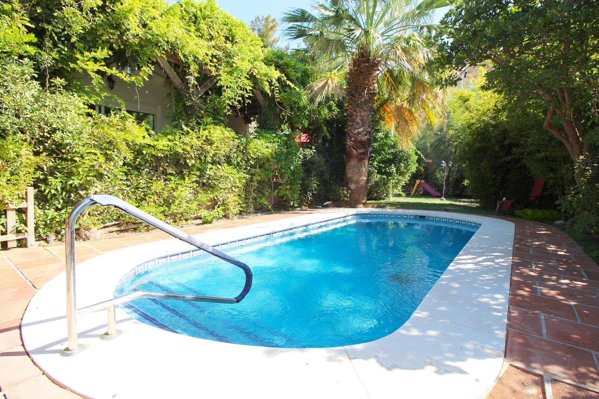 Piscina de Casa o xalet en venda en Málaga Capital amb Aire condicionat, Calefacció i Jardí privat