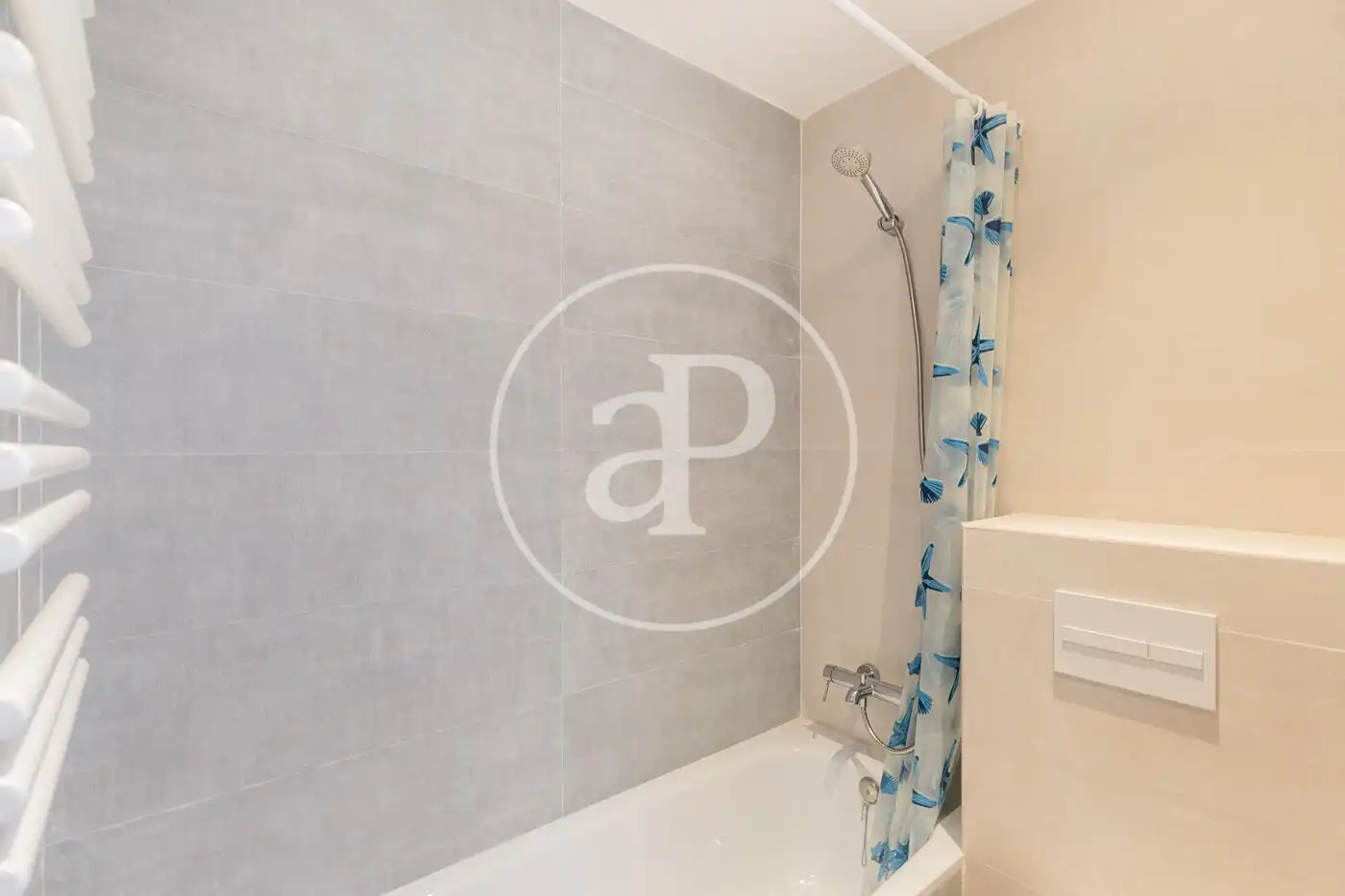 Baño de Piso en venta en Barcelona con Aire acondicionado, Calefacción y Balcón