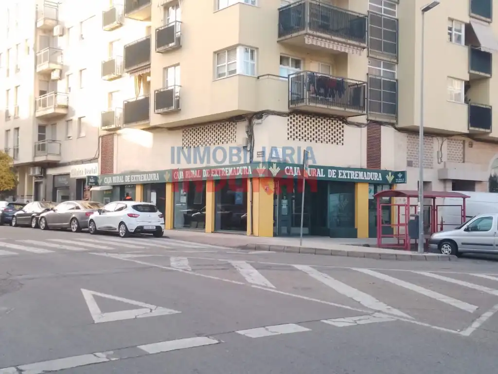 Local comercial de lloguer a Avenida Angustias, imagen 2