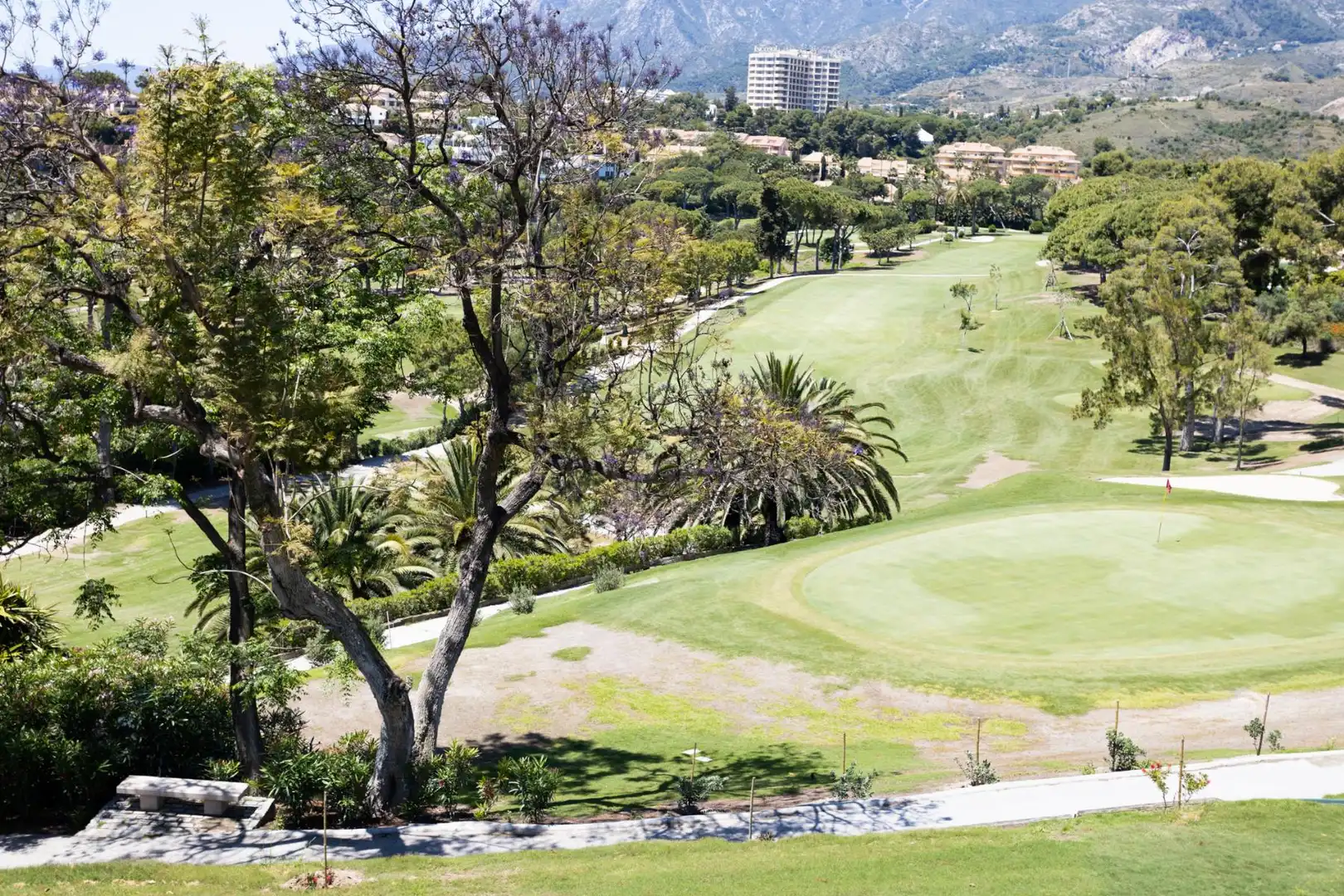 Außenansicht von Wohnung zum Verkauf in Marbella mit Klimaanlage, Terrasse und Balkon