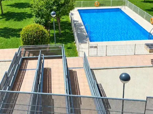 Piscina de Pis en venda en Arganda del Rey amb Aire condicionat