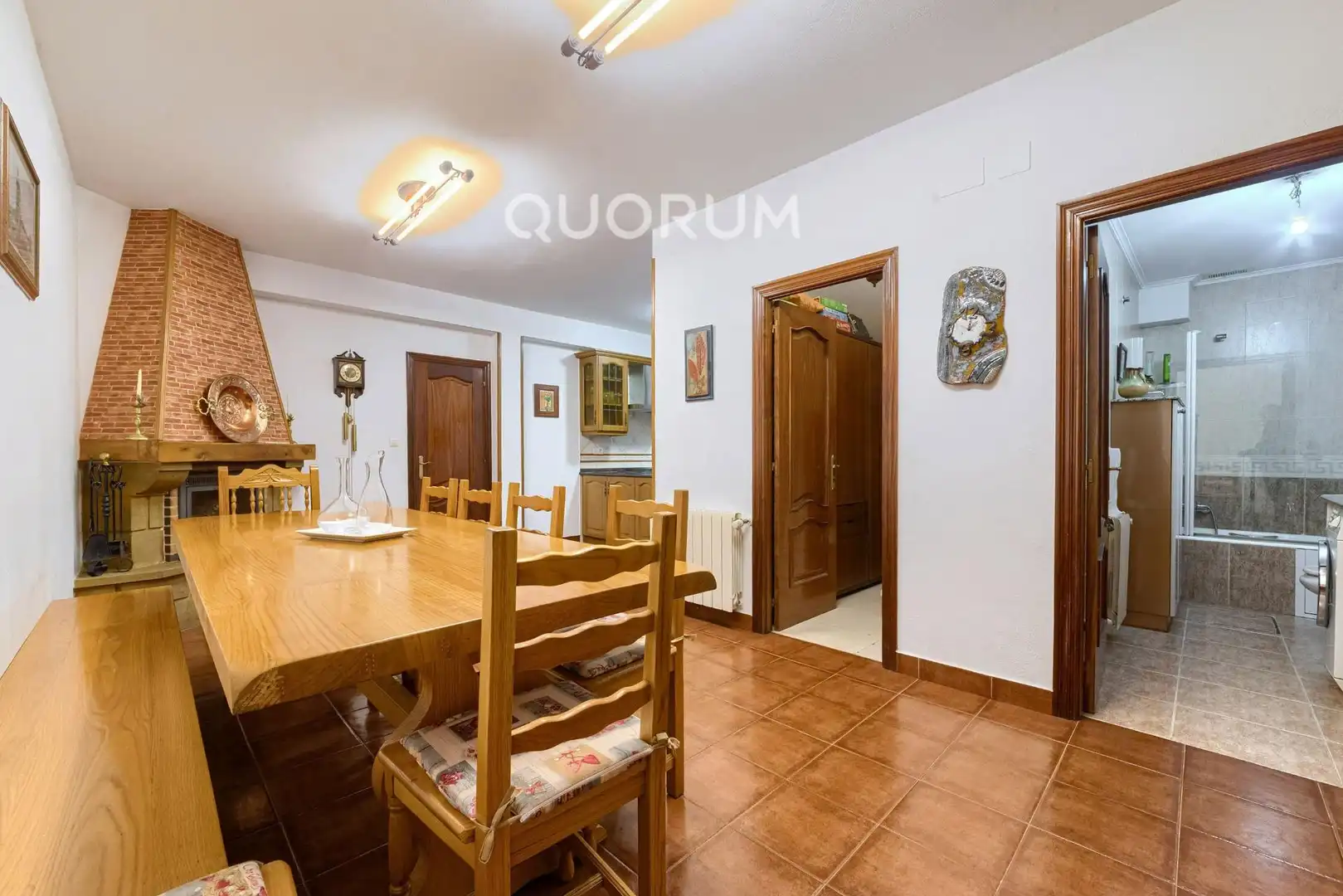 Comedor de Casa adosada en venta en Basauri  con Calefacción, Jardín privado y Terraza