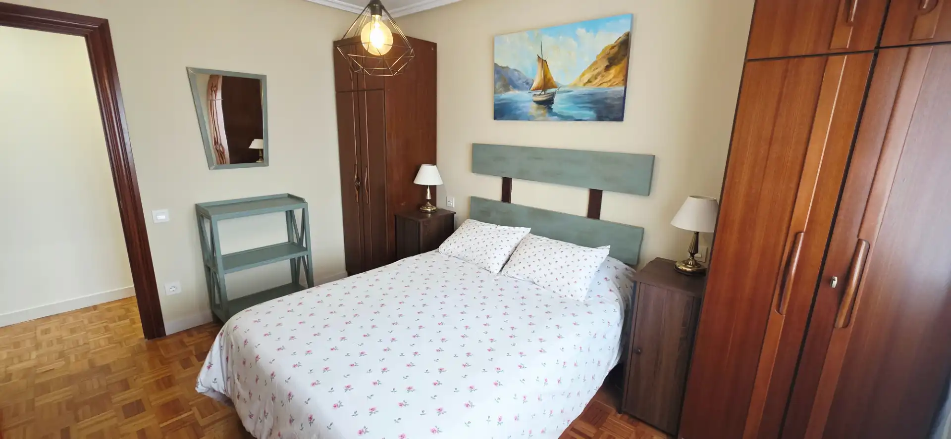 Bedroom of Flat for rent in Gijón   with Heating, Parquet flooring and Furnished