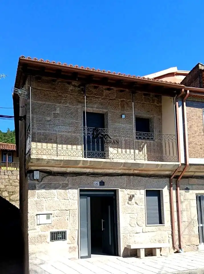 Adosado con terraza en venta en Estrada Castro de Beiro, imagen 2