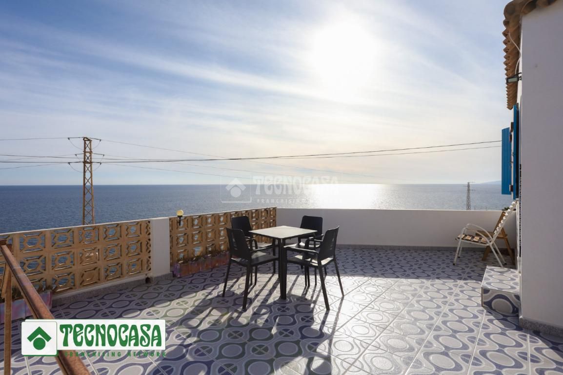Terrace of House or chalet for sale in Adra  with Air Conditioner and Terrace