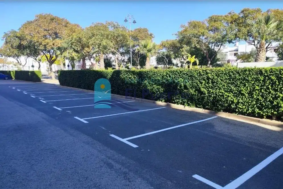 Parking de Piso en venta en Alhama de Murcia con Jardín privado, Terraza y Amueblado