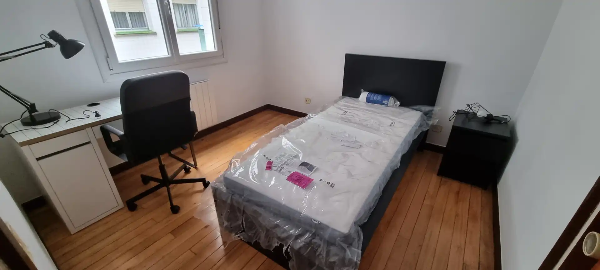 Bedroom of Flat for rent in Bilbao   with Heating, Terrace and Furnished
