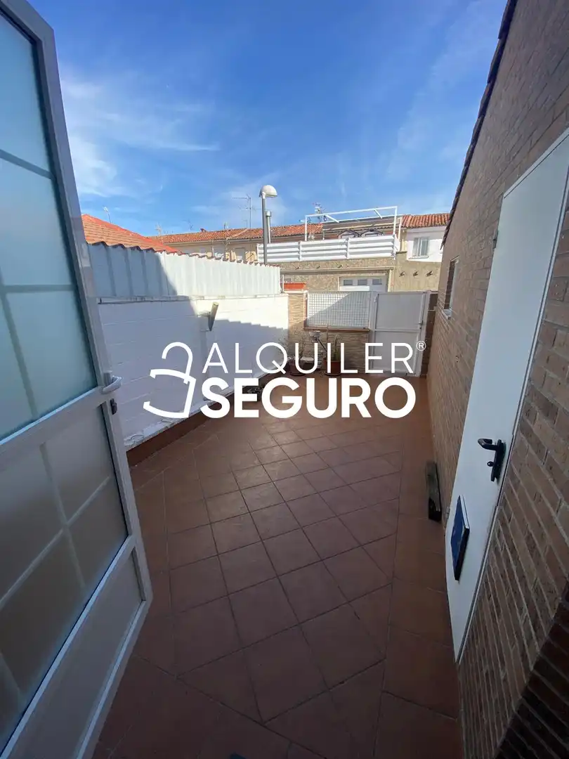 Exterior view of Houses for rent in Fontanar, Guadalajara