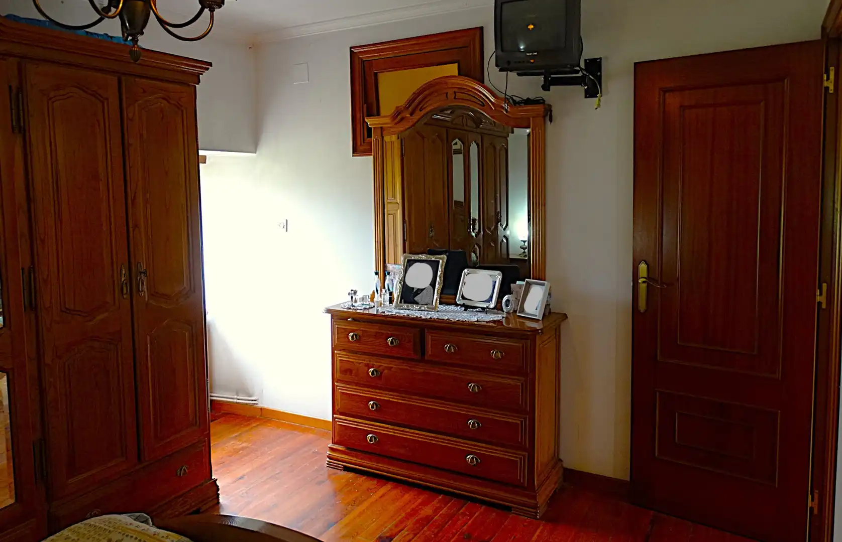 Dormitori de Finca rústica en venda en Narón amb Calefacció, Jardí privat i Parquet
