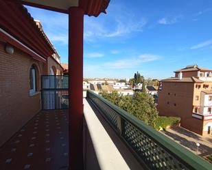 Vista exterior de Àtic de lloguer en  Córdoba Capital amb Aire condicionat i Terrassa