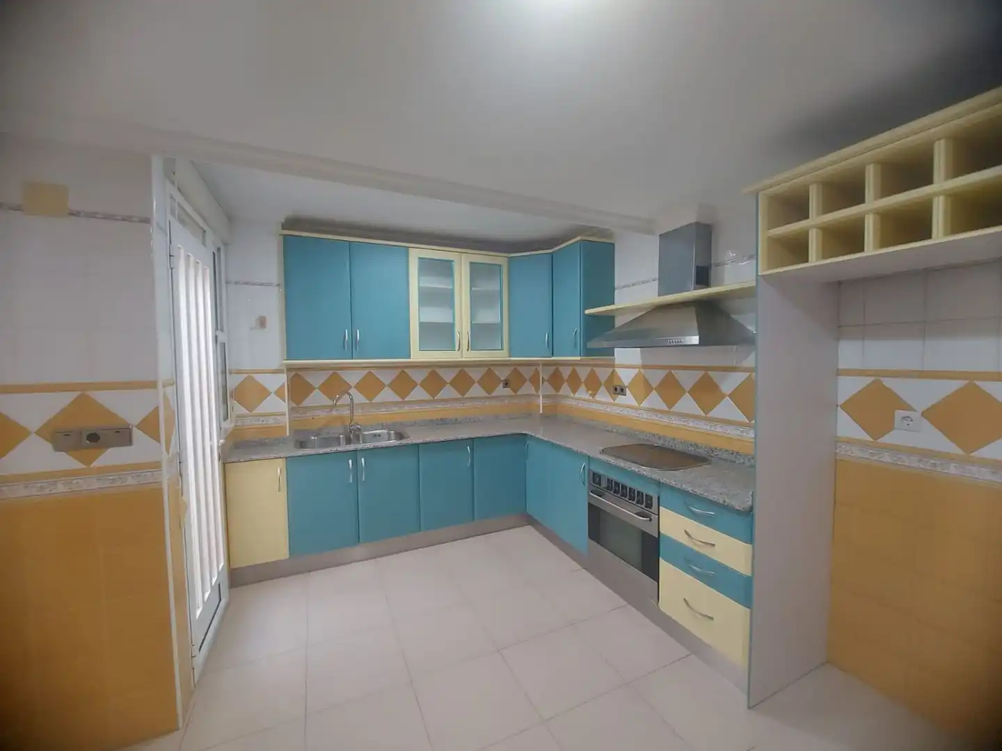 Kitchen of Buildings for sale in Orihuela