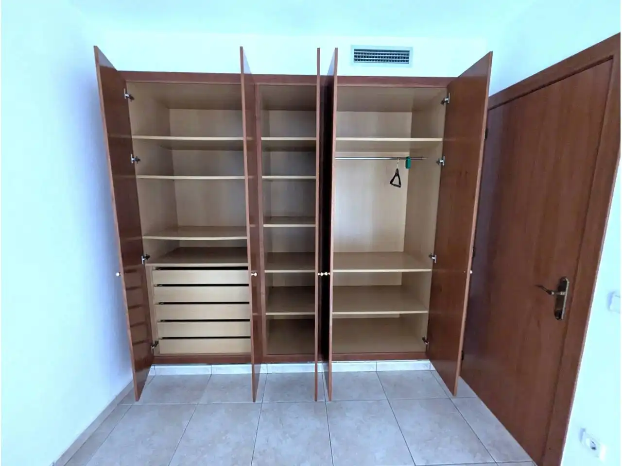 Habitación de Piso en venta en Torroella de Montgrí con Aire acondicionado, Calefacción y Alarma
