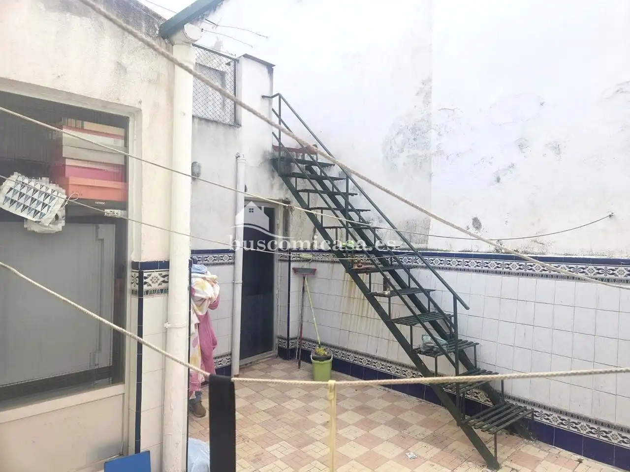 Vista exterior de Casa adosada en venda en Jaén amb Terrassa