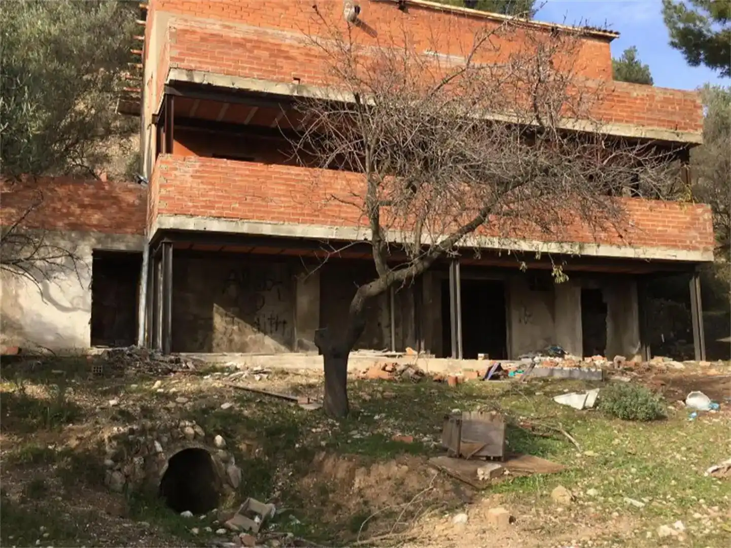 Vista exterior de Casa o xalet en venda en Olesa de Montserrat