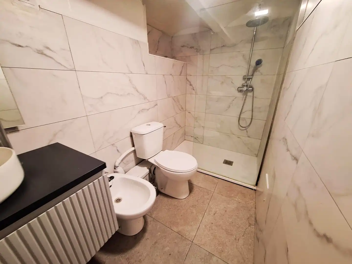 Baño de Piso de alquiler en San Lorenzo de El Escorial con Aire acondicionado, Calefacción y Terraza