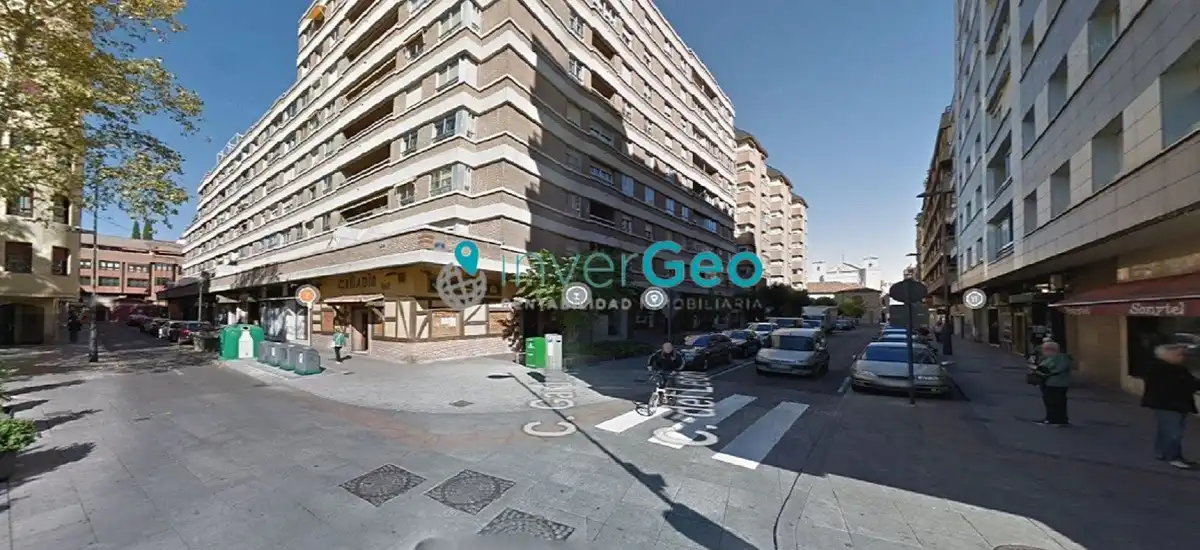 Vista exterior de Local en venda en Valladolid amb Moblat