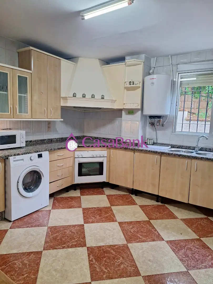Cocina de Casa o chalet en venta en Córdoba con Aire acondicionado, Jardín privado y Terraza