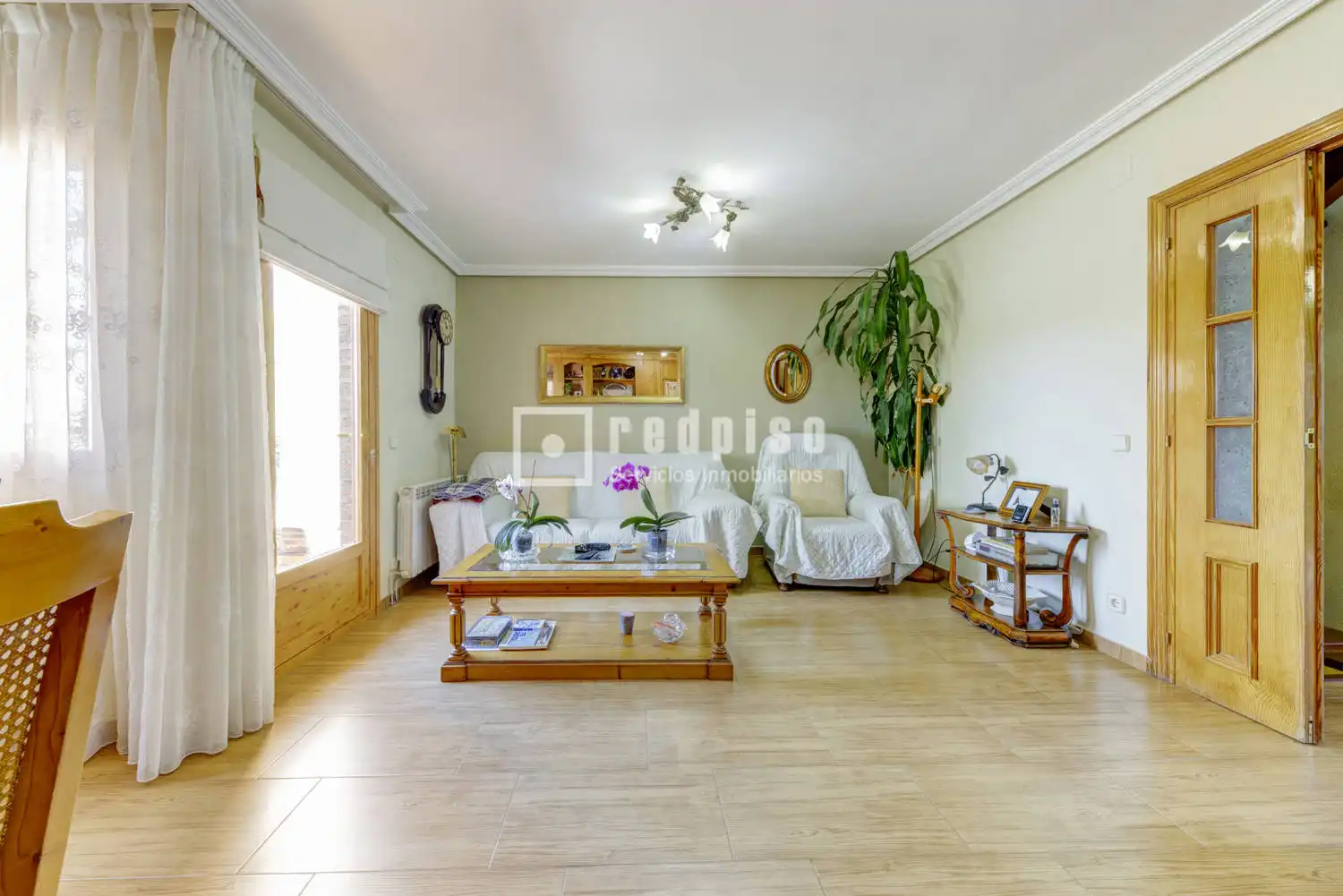 Sala de estar de Casa o chalet en venta en Las Rozas de Madrid con Aire acondicionado, Calefacción y Jardín privado