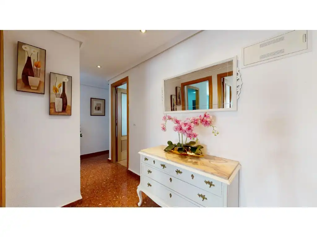 Flat for sale in Torrent  with Air Conditioner and Balcony