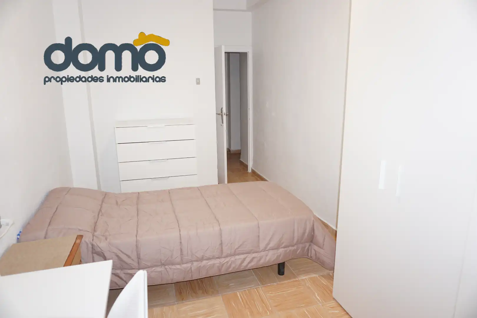 Flat with terrace to rent in Calle Emperatriz Eugenia, imagen 14