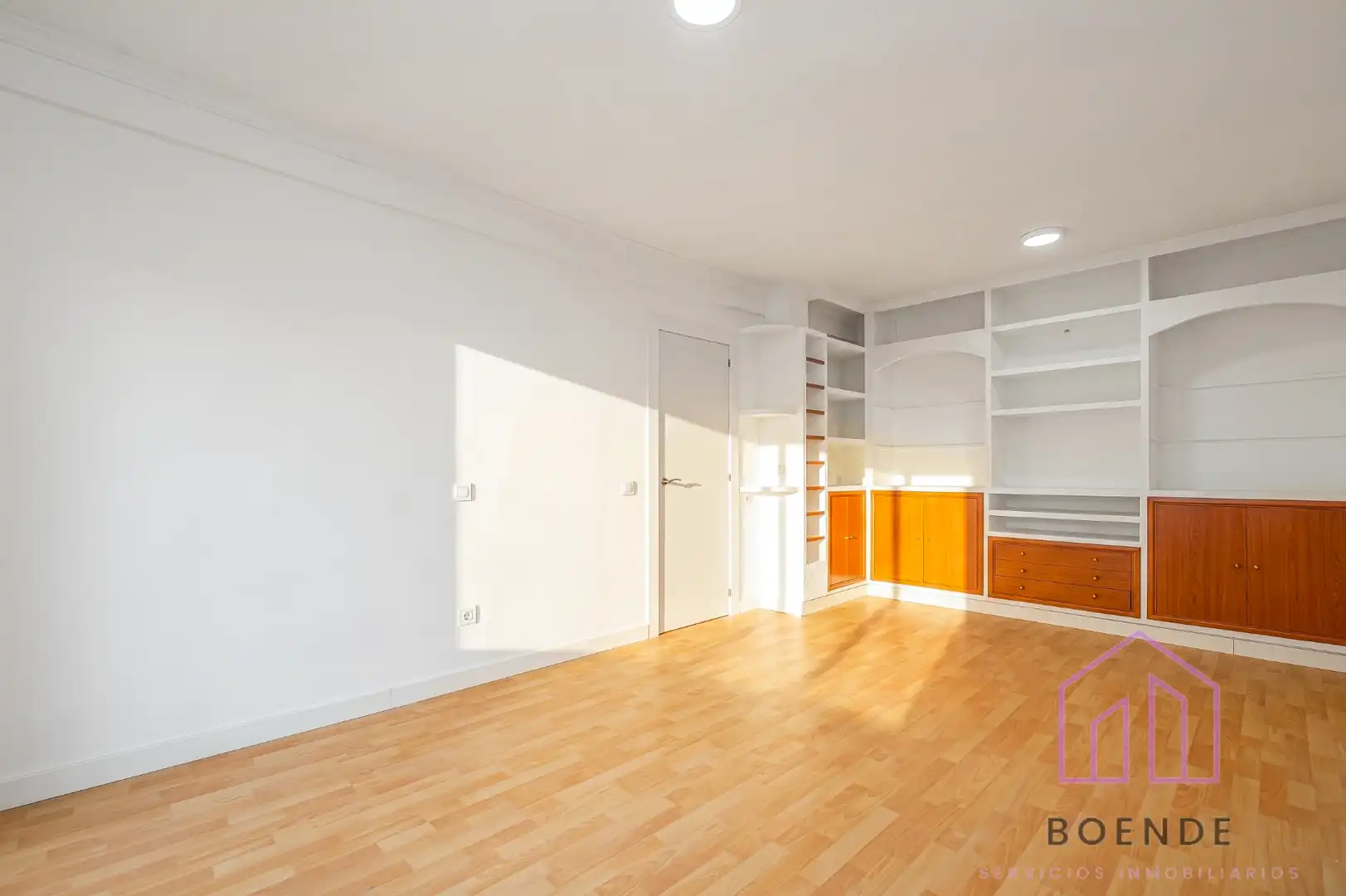 Sala d'estar de Pis en venda en Alcorcón amb Aire condicionat, Calefacció i Parquet