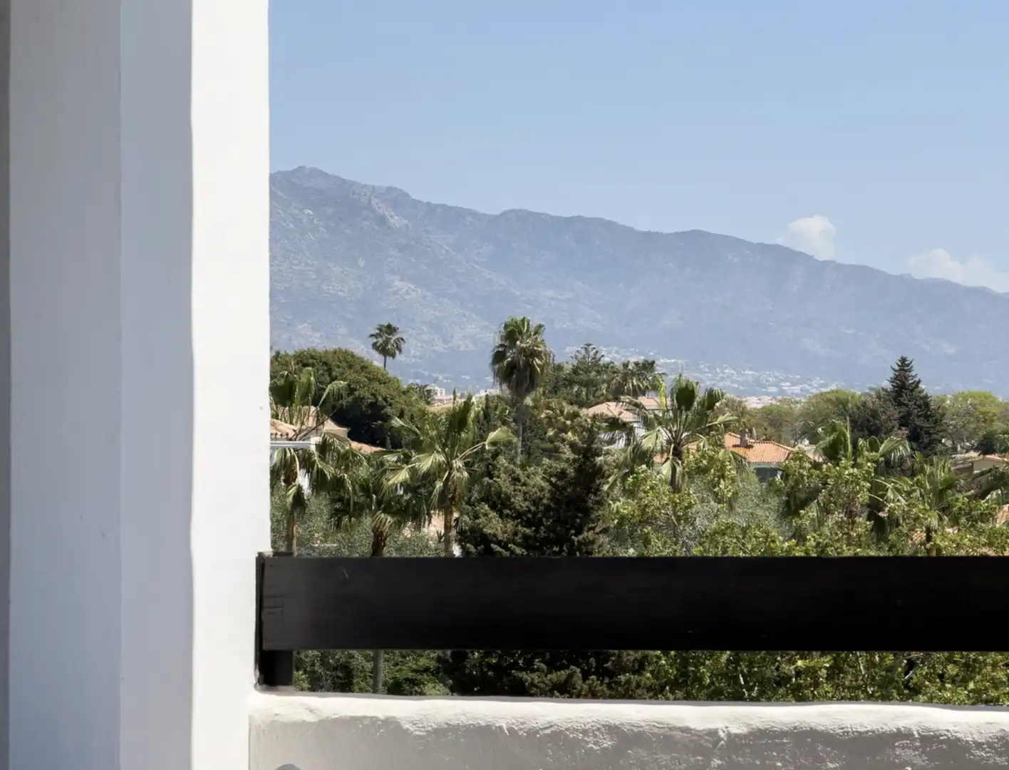 Außenansicht von Maisonette zum Verkauf in Marbella mit Klimaanlage, Heizung und Parkett