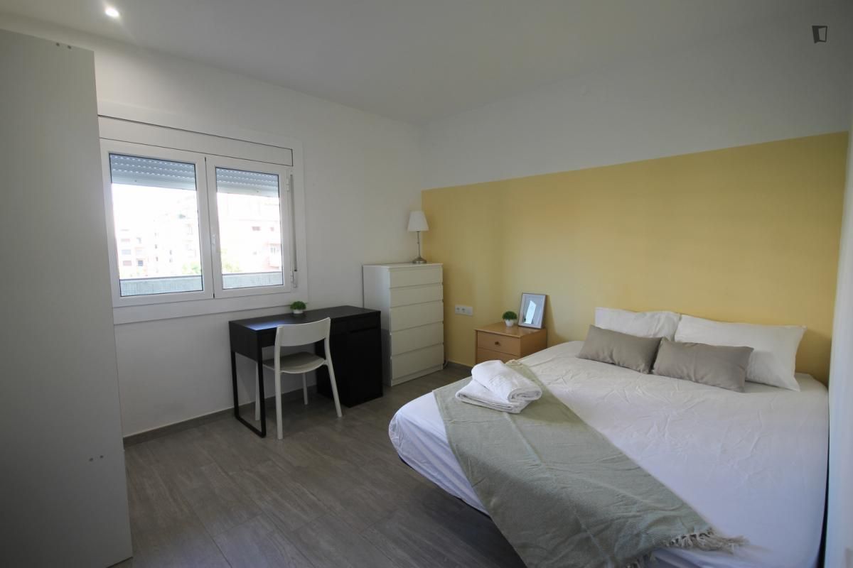 Bedroom of Apartment to share in  Barcelona Capital  with Furnished, Oven and Microwave