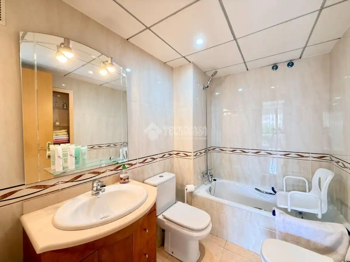 Baño de Piso en venta en Sant Pere de Ribes con Calefacción, Amueblado y Balcón