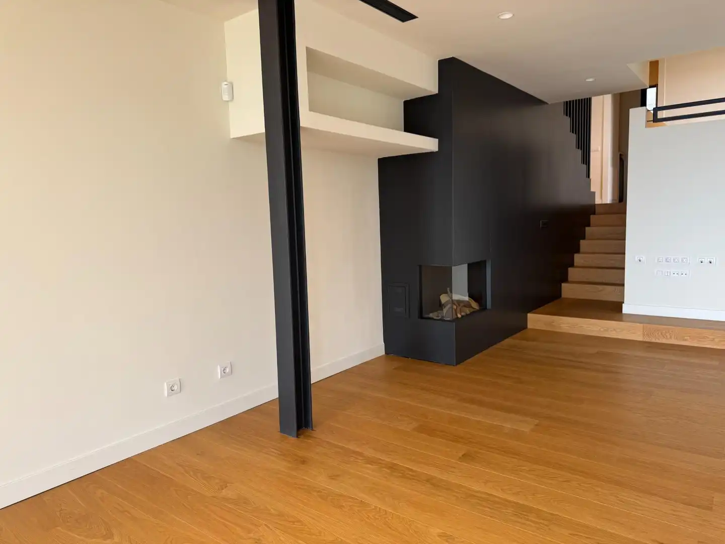 Sala de estar de Casa o chalet en venta en Barcelona con Aire acondicionado, Calefacción y Jardín privado