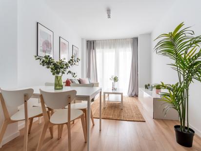 Living room of Flat to rent in  Granada Capital  with Storage room and Community pool