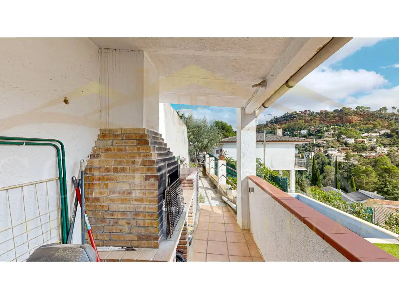 Vista exterior de Casa o chalet en venta en Corbera de Llobregat con Aire acondicionado, Calefacción y Jardín privado