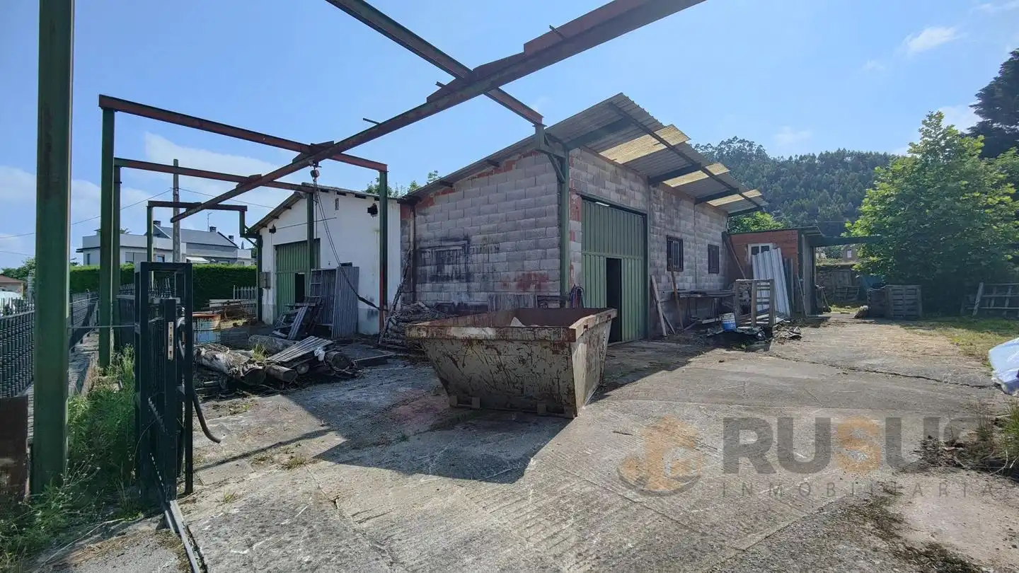 Vista exterior de Nave industrial en venta en Piélagos