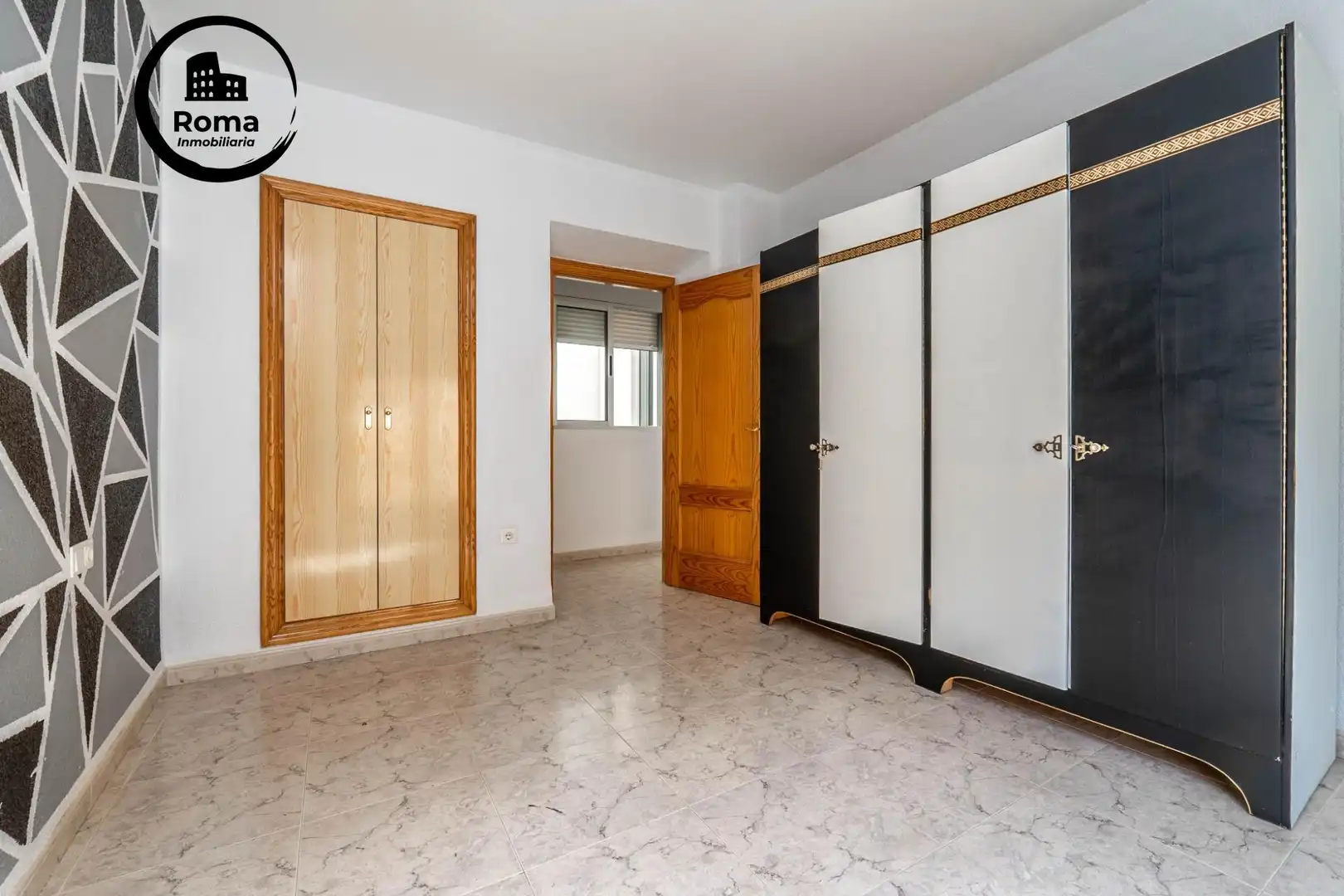 Dormitori de Casa o xalet en venda en Guadix