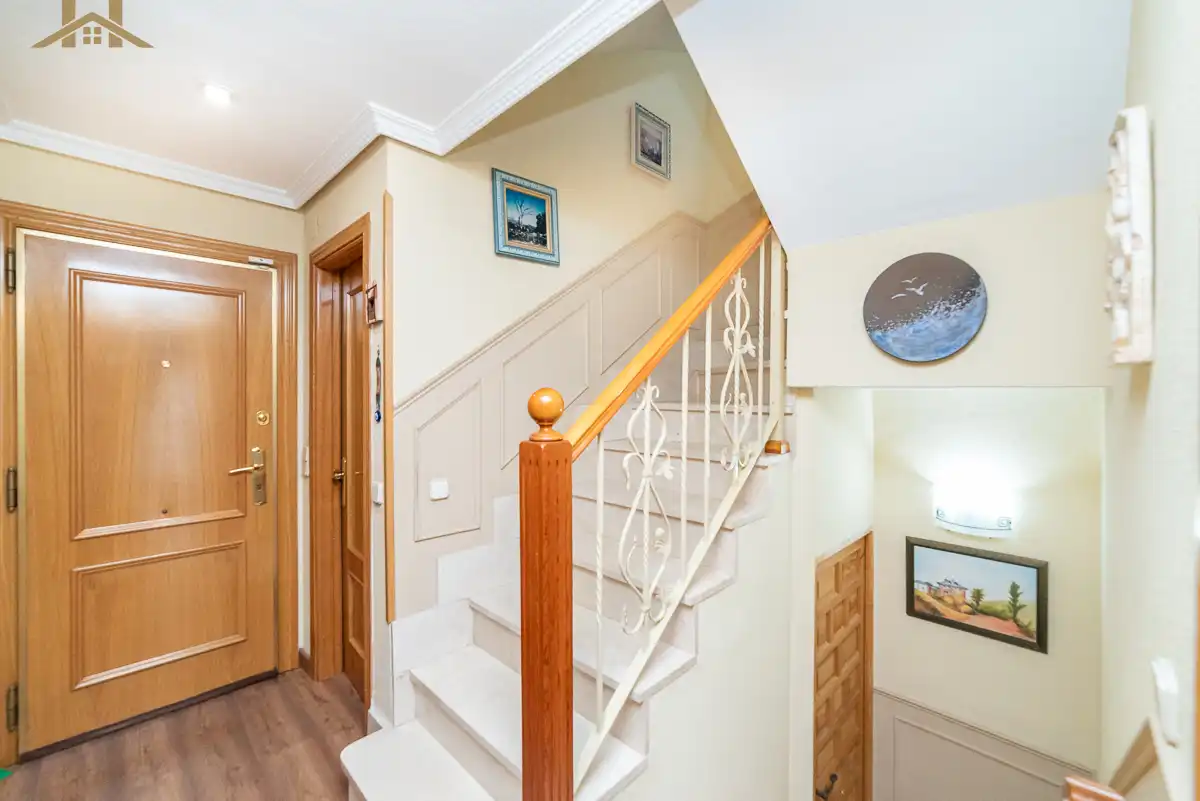 Casa adosada en venta en Boadilla del Monte con Aire acondicionado, Calefacción y Jardín privado
