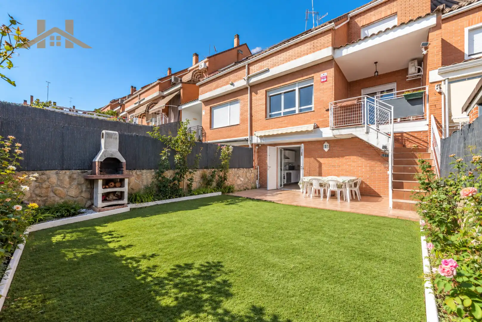Adosado con terraza en venta en Calle de la Haya 17