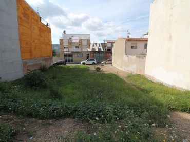 Wohnbaugrundstück zum Verkauf in Vilanova del Camí