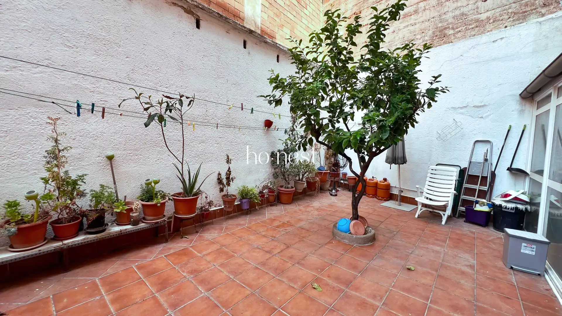 Planta baja en venta en La Salut
