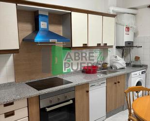 Kitchen of Flat to rent in Ourense Capital   with Air Conditioner, Heating and Parquet flooring